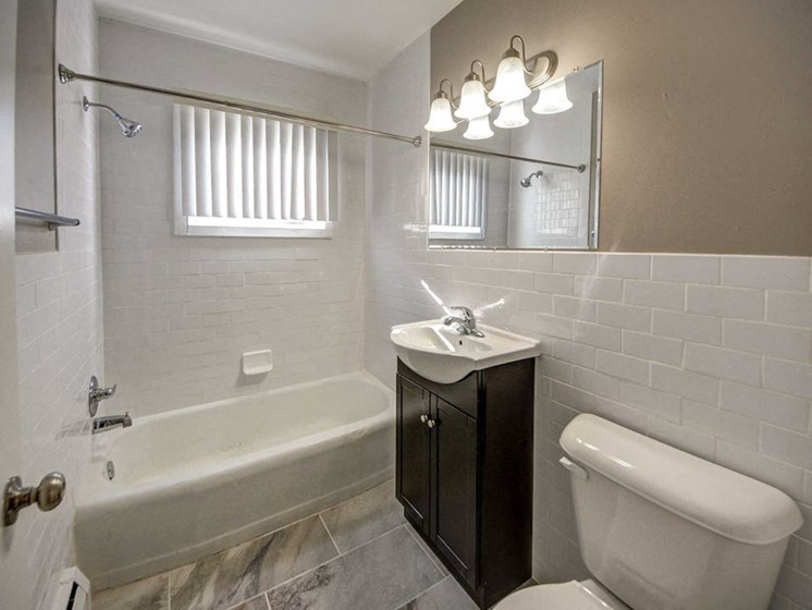 Whittier Flats - 3023 Pleasant Ave